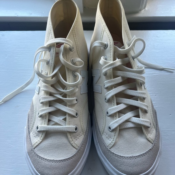 New Balance men’s 10.  Canvas skate shoes.  NM213WBG.  Numeric. - Picture 2 of 7
